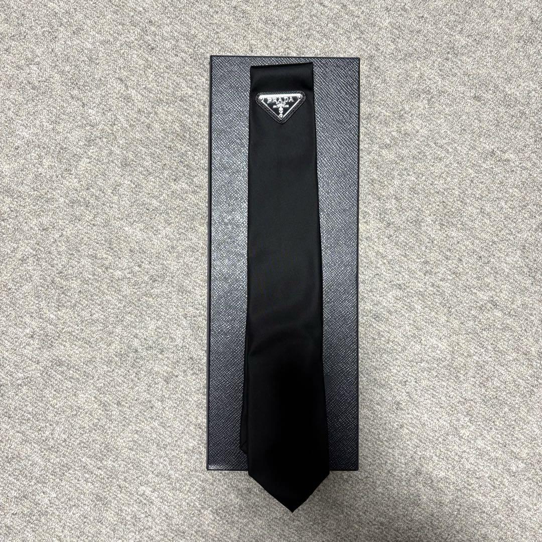 PRADA Re-Nylon ギャバジン ネクタイ 黒 プラダ◇PRADA◇Re-Nylon ギャバジン ネクタイ ブラック ロゴ
