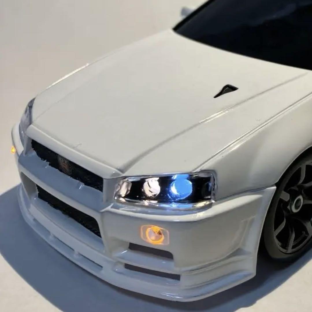 ク*バ様 ミニッツ AWD R34 GTR ボディ LED付き、ホイール、ボディ Amazon.co.jp: ミニッツ AWD GTR R34 ボディとホイールとボディ