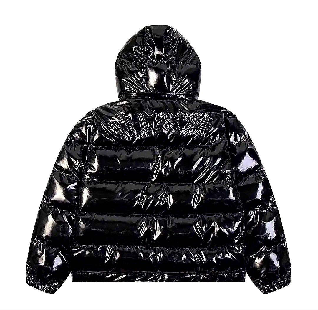 TRAPSTAR ブラックダウンジャケット TRAPSTAR ブラックダウンジャケットフード付き - メルカリ