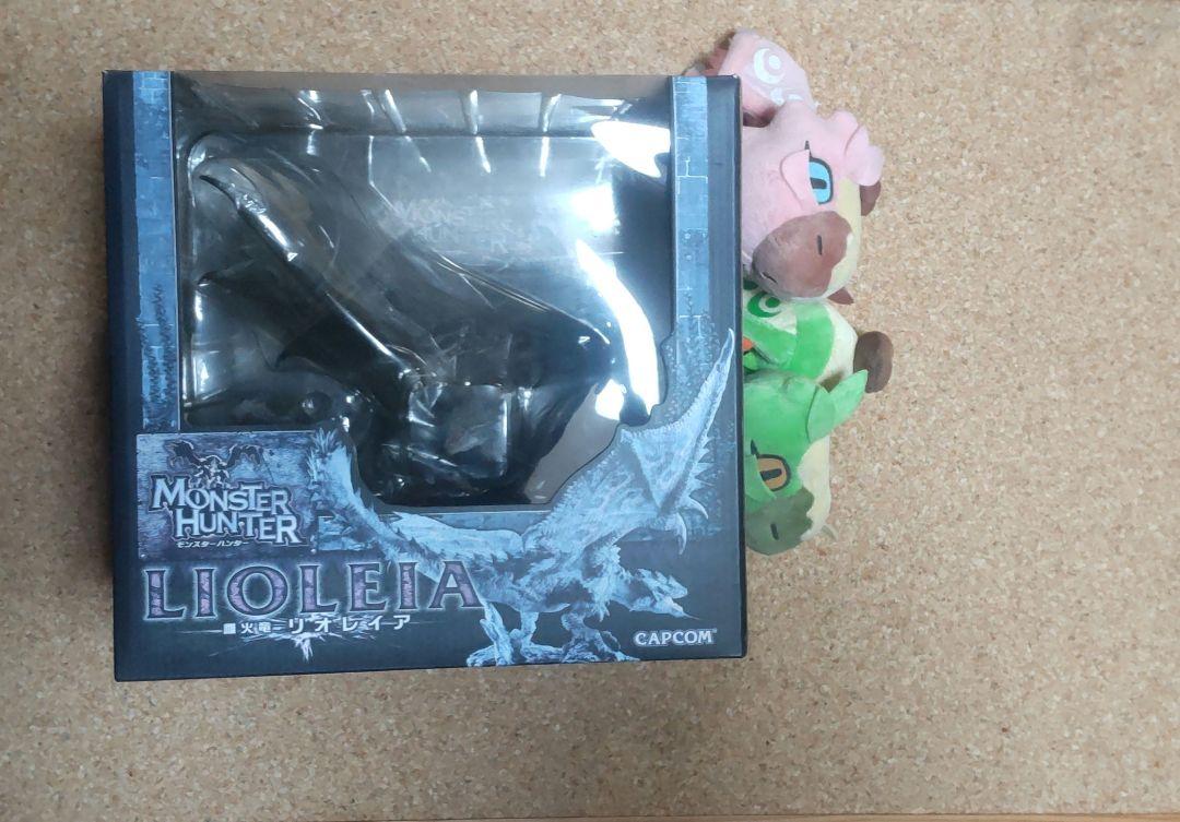 クリエイターズモデル リオレイア フィギュア ぬいぐるみ クリエイターズモデル リオレイア フィギュア ぬいぐるみ