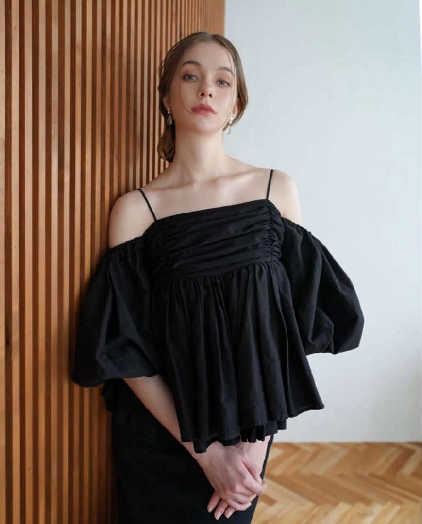 Acka  パフギャザーブラウス　puffy gather blouse Acka puffy gather blouseパフギャザーブラウス （パフギャザー