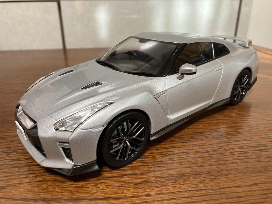 日産GTR 2017R35 1/18 ファースト シルバー 日産GTR 2017R35 1/18 ファースト シルバー(2017 Nissan GT-R