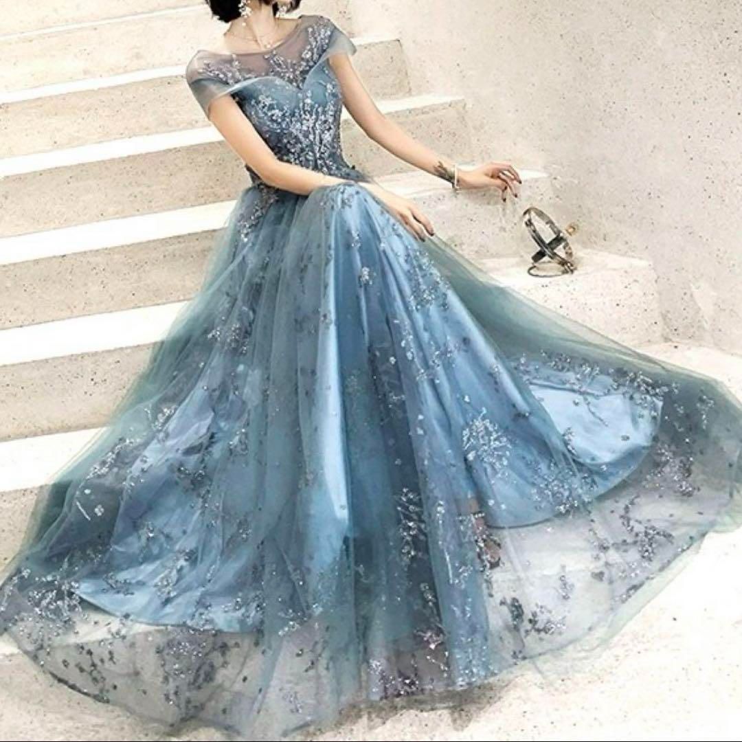 小花柄のデザインが煌びやかで可愛いオフショルイブニングドレス 小花柄のデザインが煌びやかで可愛いオフショルイブニングドレス
