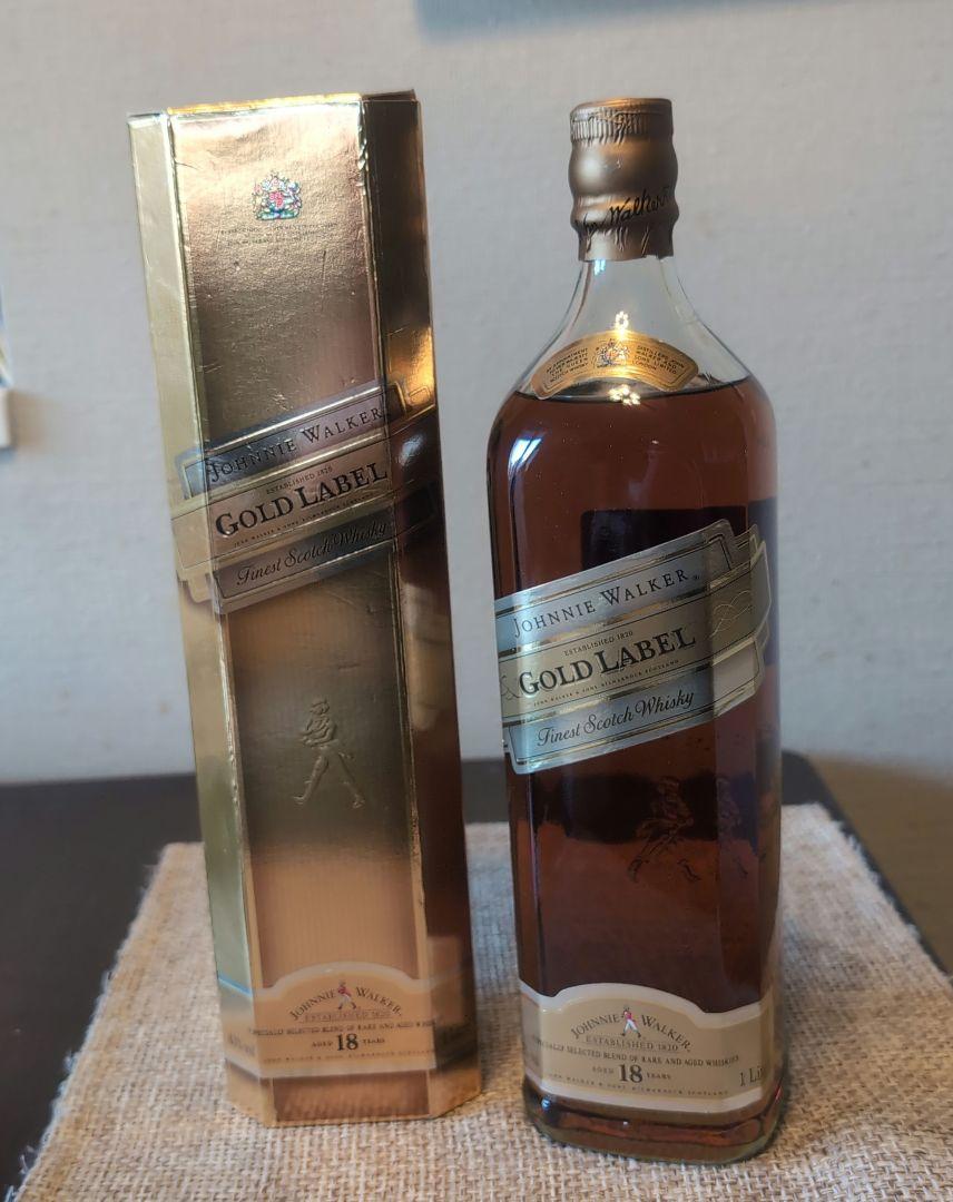 英国王室御用達マ－ク入りジョニーウォーカー ゴールドラベル18年 1Litre 楽天市場】【レトロ】ジョニーウォーカー18年 ゴールドラベル