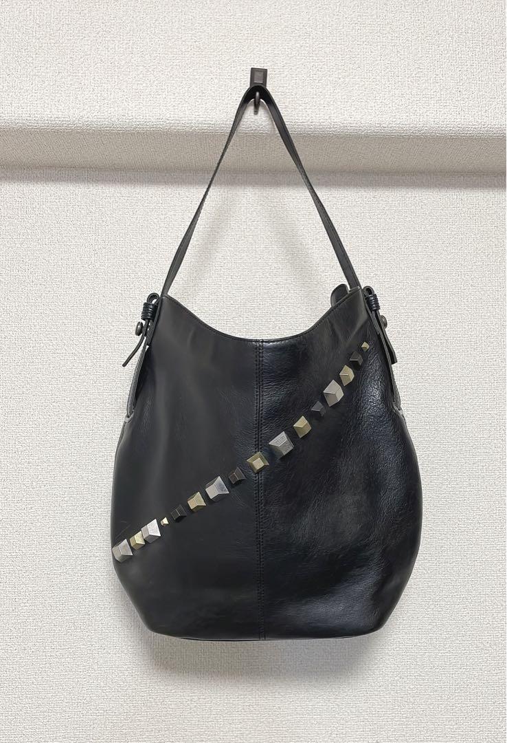 Diesel スタッズ付き黒ハンドバッグ（DIESEL - ディーゼル