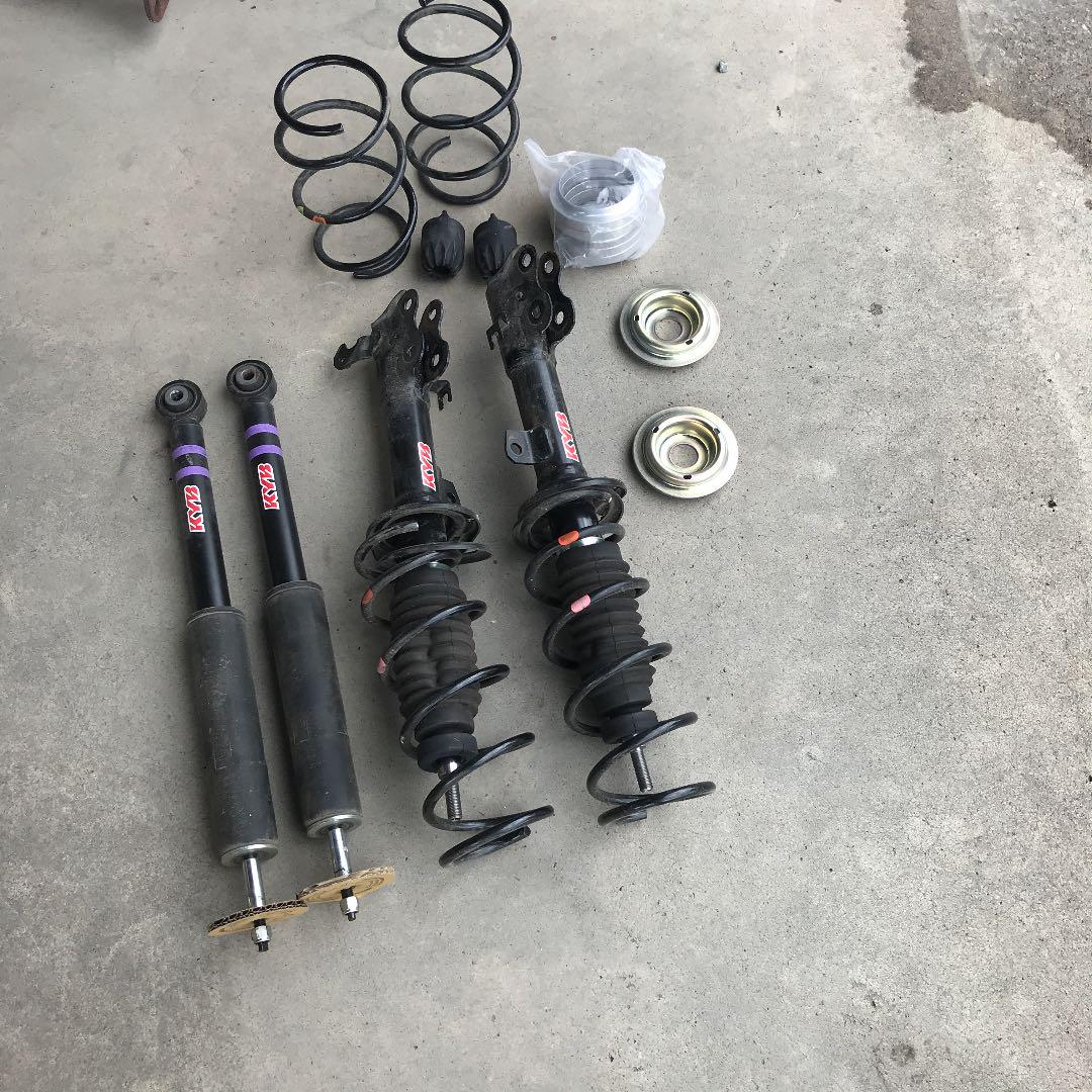 ha36s アルトワークスの純正サスペンション　KYB(2WD) アルトワークスHA36S 純正KYB製ショック 純正スプリング セット