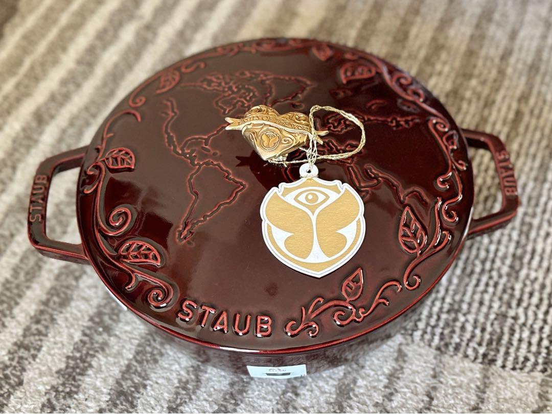 STAUB - ストウブ　限定トゥモローランドコラボ２４ｃｍブレイザー新品売りきり価格 STAUB - ストウブ 限定トゥモローランドコラボ24cm