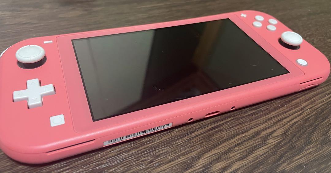 Nintendo switch lite コーラルピンク ※画面にキズあり