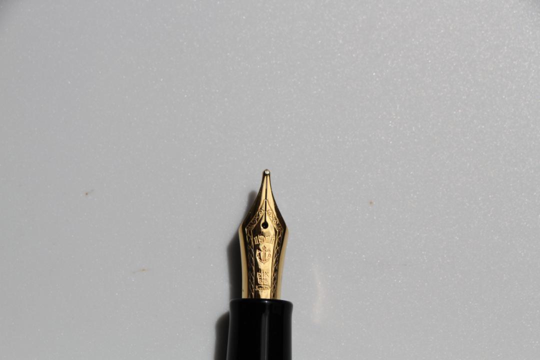 美品 セーラー万年筆 21K 回転式 太軸 未使用カートリッジ1箱 付属 美品 セーラー万年筆 21K 回転式 太軸 未使用カートリッジ1箱