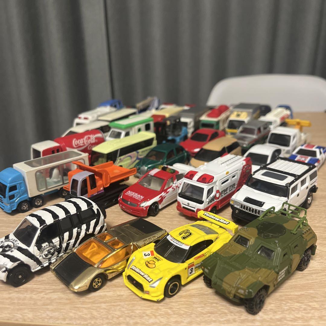 トミカ 38台セット 絶版 金 トミカ 38台セット 絶版 金（トミカ30周年限定モデル24台 展示