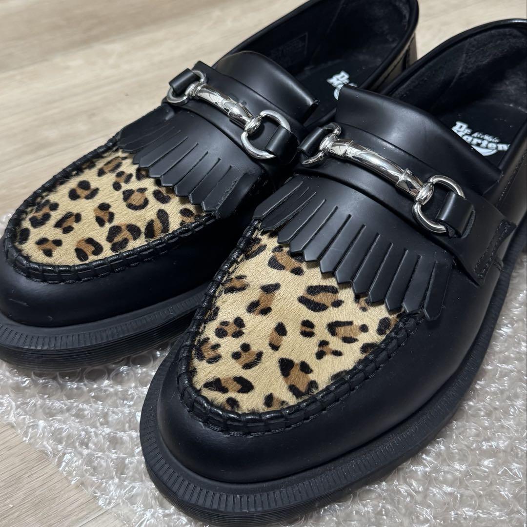 ドクターマーチン エイドリアンタッセルローファー レオパード ブラック Dr. Martens（ドクターマーチン）の「《Dr.Martens》ADRIAN