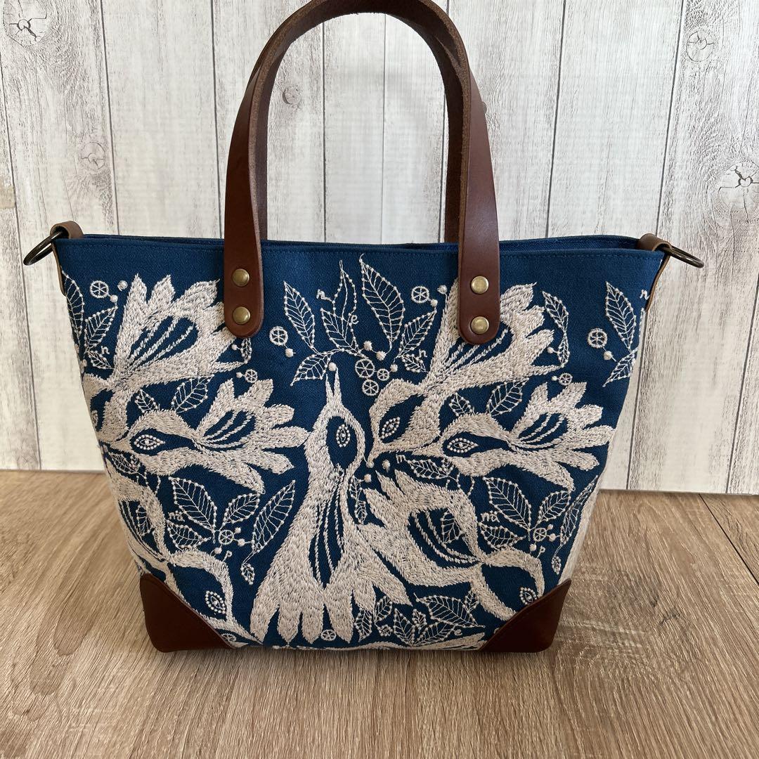 ハンドメイド　舟形トートバッグ　ミナペルホネン　carnival ハンドメイド 舟形トートバッグ ミナペルホネン carnival