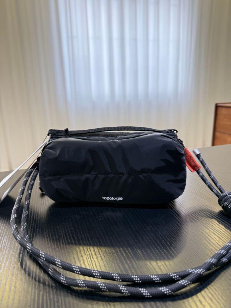 topologie ブラック スマホショルダーバッグ topologie ブラック スマホショルダーバッグ（topologie スマホ