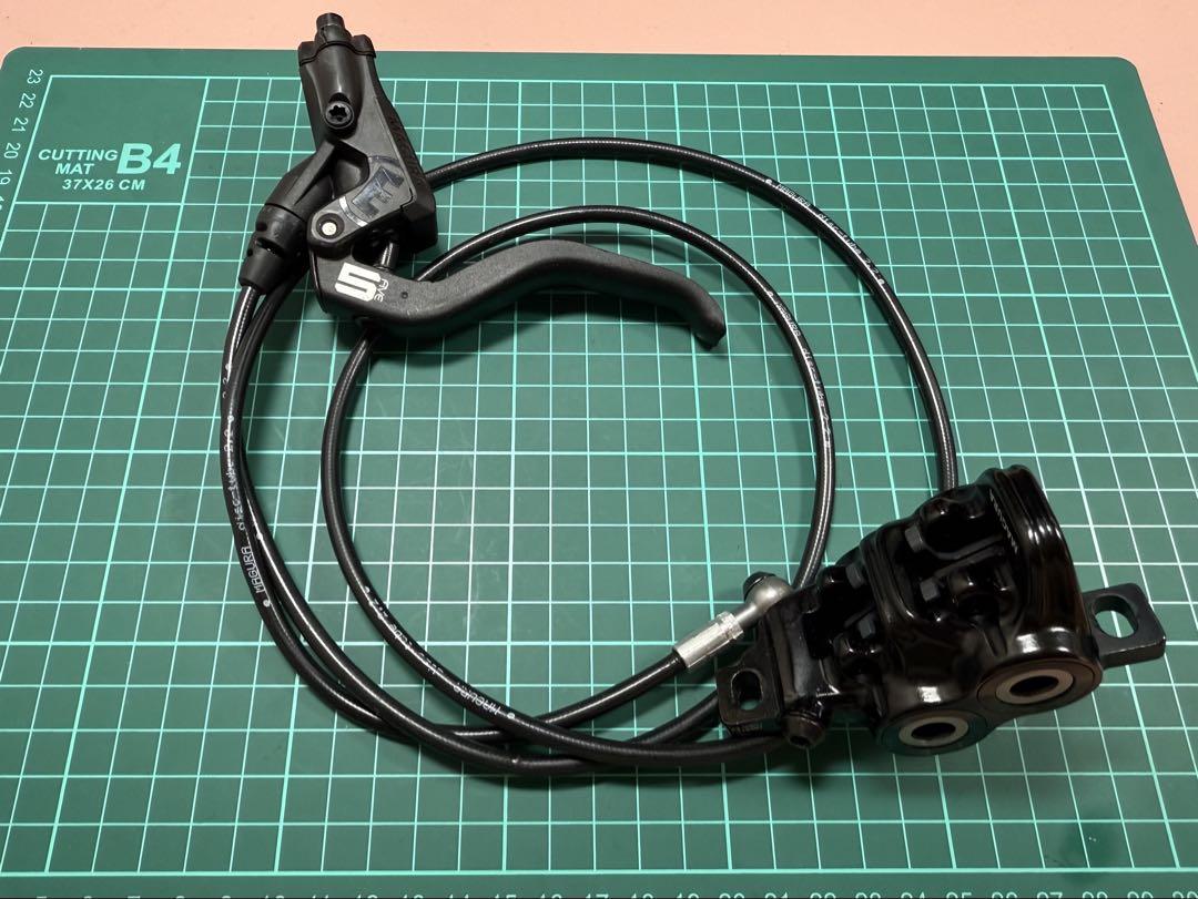 ジャンク　マグラMAGURA MT5ディスクブレーキ キャリパー　レバー　右のみ ジャンク マグラMAGURA MT5ディスクブレーキ キャリパー レバー