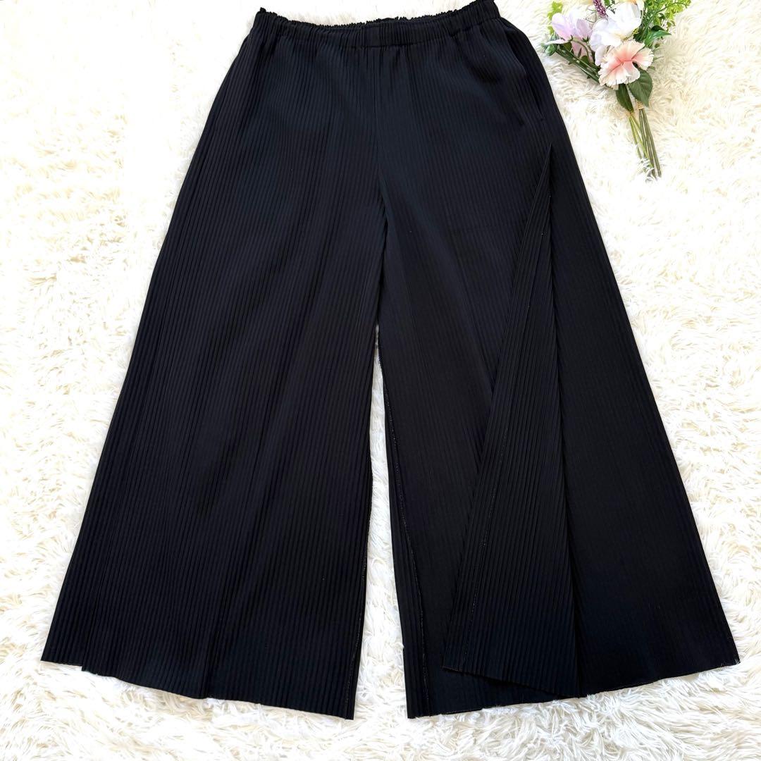 ミーイッセイミヤケ プリーツ クロップドワイドパンツ カットオフ 黒 ブラック ☆ミーイッセイミヤケ☆プリーツ ワイドパンツ カットオフ