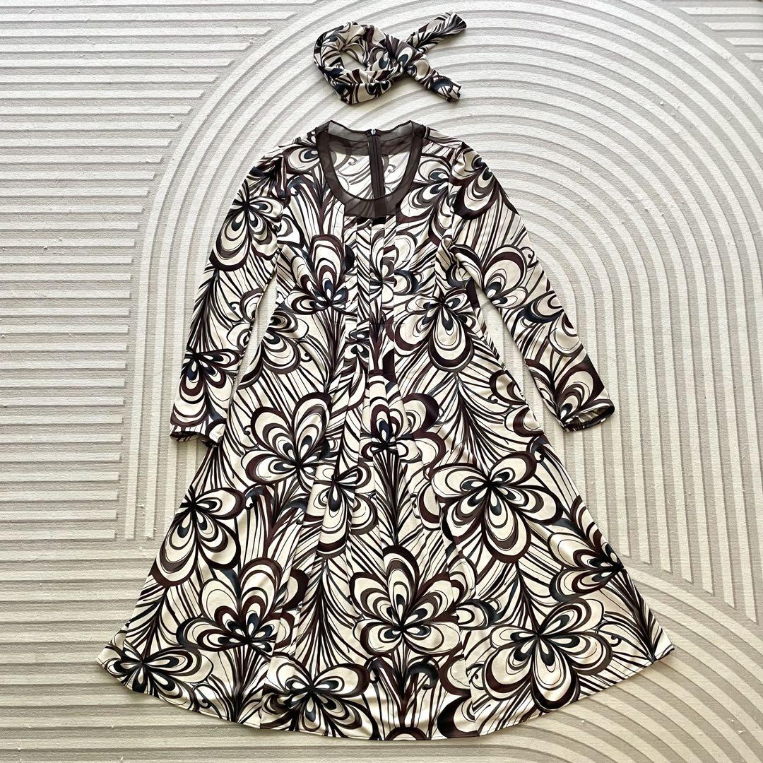 HiROKOKOSHiNOヒロココシノ華やかワンピース 美品♪ ヒロココシノ フラワープリントワンピース 38 （HIROKO