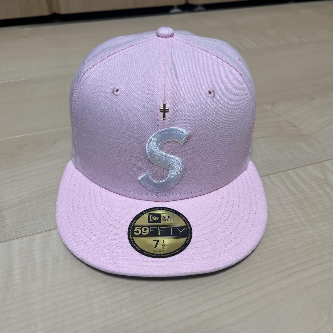 Supreme 59FIFTY ピンク キャップ 7 1/2 Supreme ニューエラ 7 1/2 2025 ピンクキャップ - メルカリ