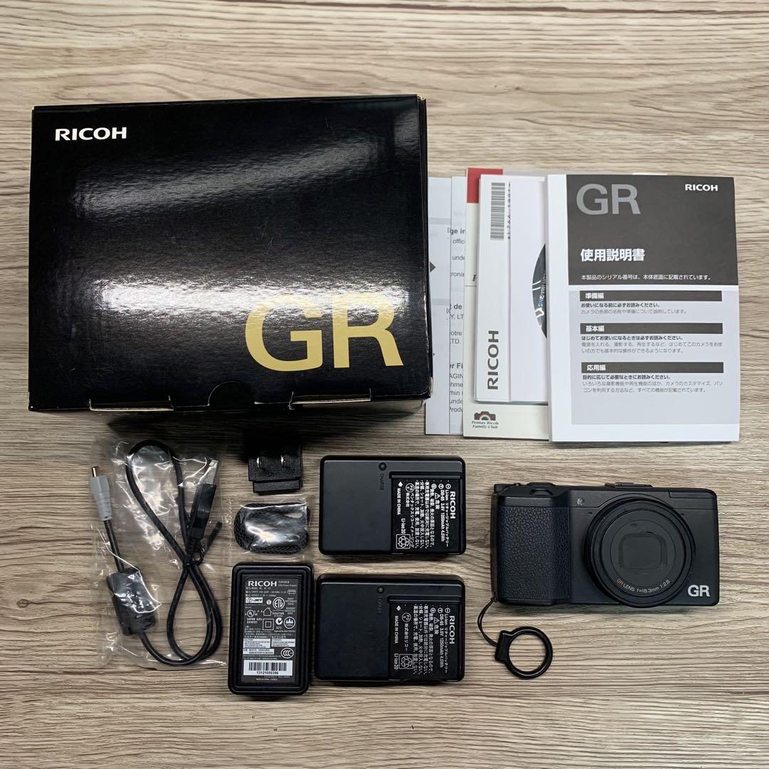 ショット数3800回 ジャンク RICOH GR DIGITAL 初代 元箱付き ショット数3800回 ジャンク RICOH GR DIGITAL 初代 元箱付き