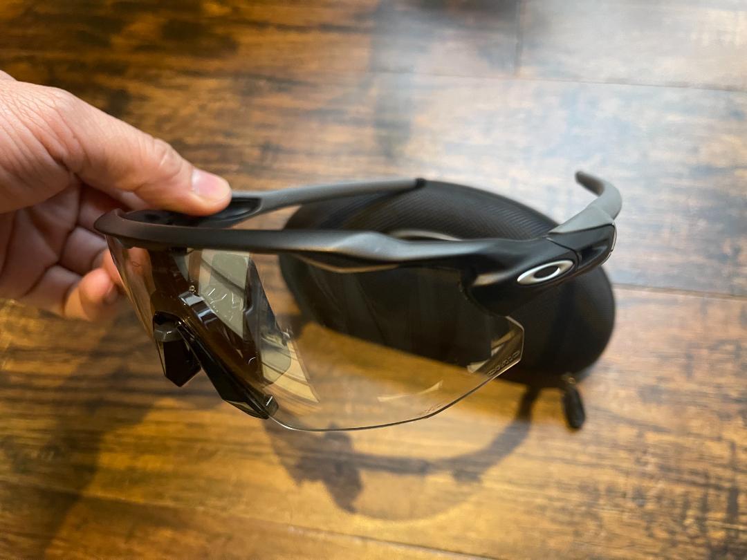 趣味・スポーツ・実用 OAKLEY RADAR EV CLEAR TO BLACK IRIDIUM Oakley - Radar EV Path (Steel | Clear To Black Iridium