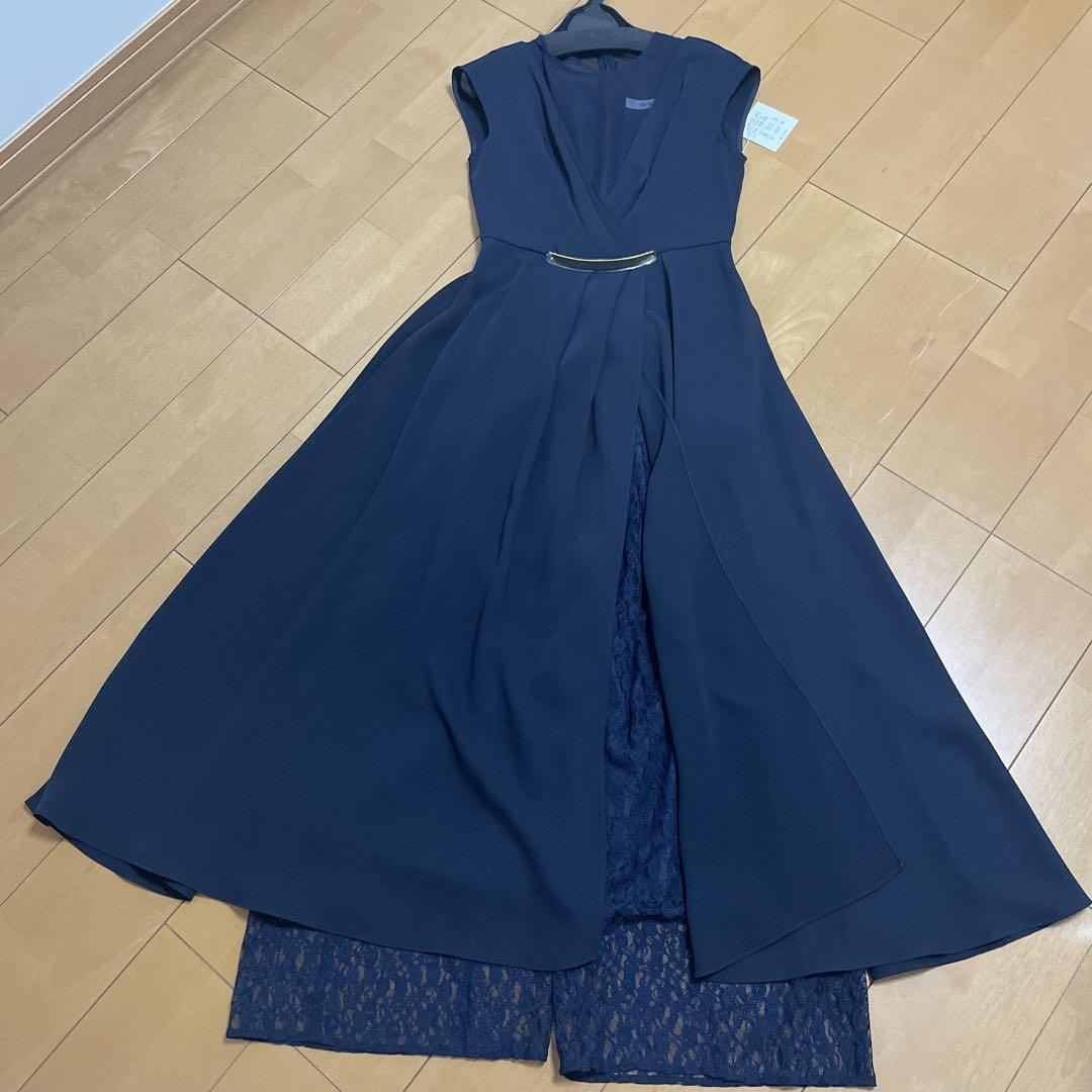【新品】rire fete 結婚式ドレス　Mサイズ　ワンピース　スリット　パンツ 新品】rire fete 結婚式ドレス Mサイズ ワンピース スリット