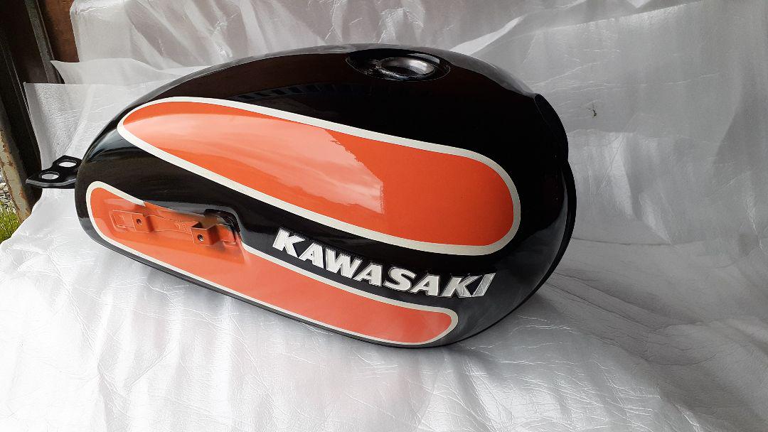 【美品】　W650 純正タンク(W3仕様) 美品】 W650 純正タンク(W3仕様) - メルカリ