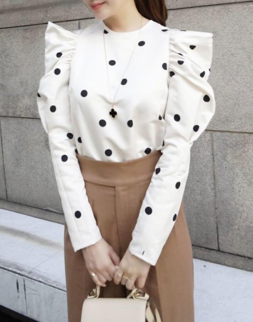 シャツ+ブラウス(長袖+七分) hyeon tuno blouse (dot) 新品未使用！HYEON tuno blouse ツノブラウス ドット（ZARA