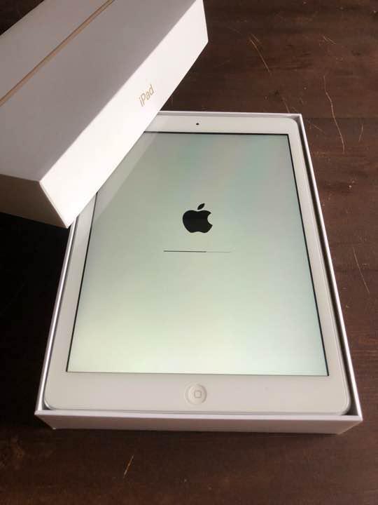 iPad - たろうさま専用ページ 11インチiPad Pro Wi-Fi 256GB - シルバー [整備済製品] - Apple