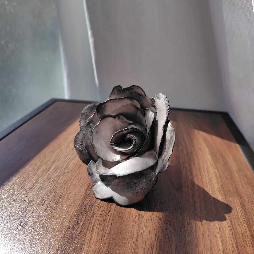 ヴァレリー カサド バラ オブジェ 置物 薔薇 ヴァレリー カサド 黒土 バラ オブジェ (ゲオ公式通販サイト