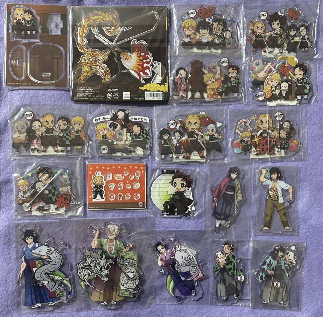 鬼滅の刃　アクリルスタンド　缶バッジ　ポストカード　ブロマイド　まとめ売り 鬼滅の刃 煉獄杏寿郎 アクスタ 缶バッジ ポストカード ブロマイド