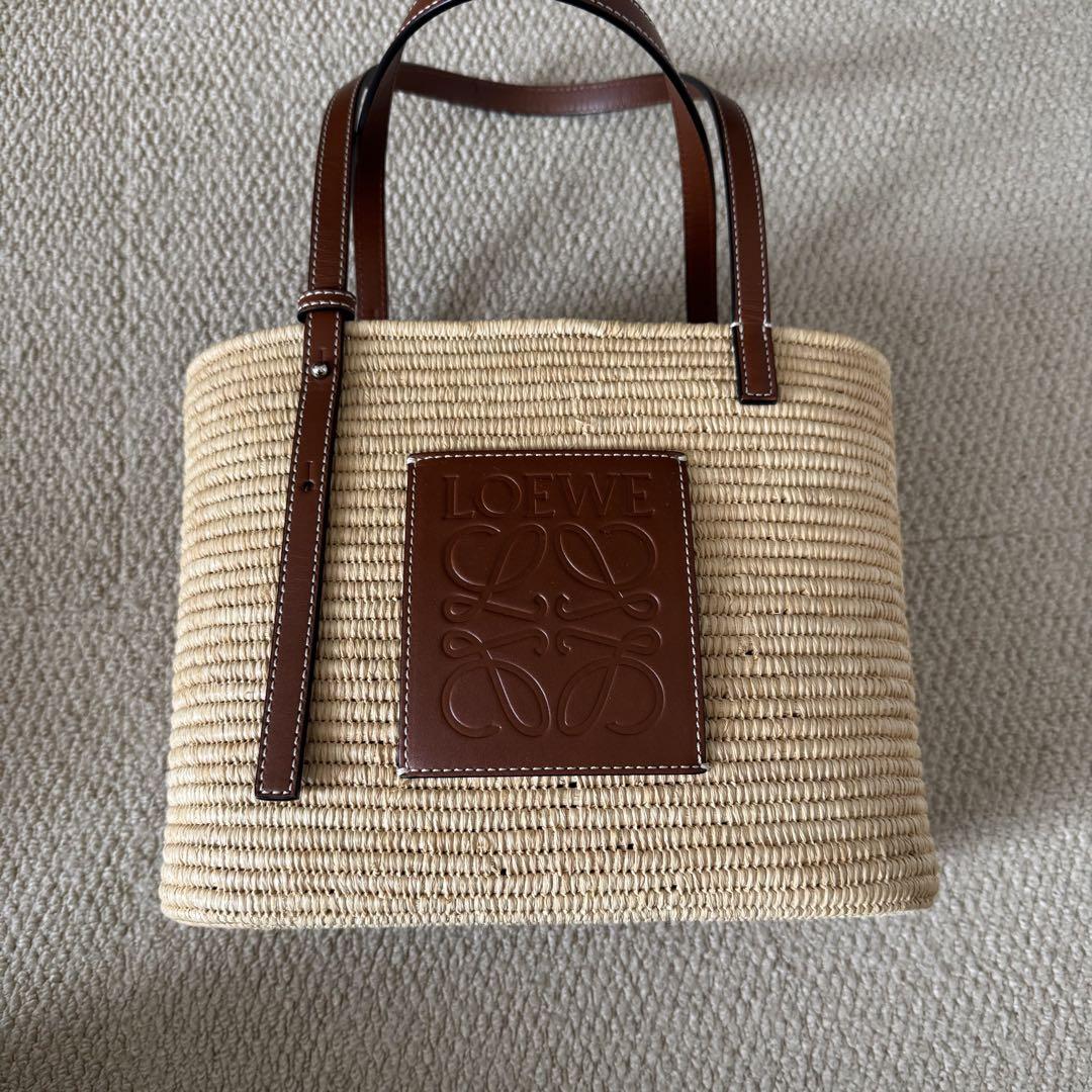 LOEWE ロゴ入りかごバッグMサイズ　保存袋つき LOEWE ロゴ入りかごバッグMサイズ保存袋つき