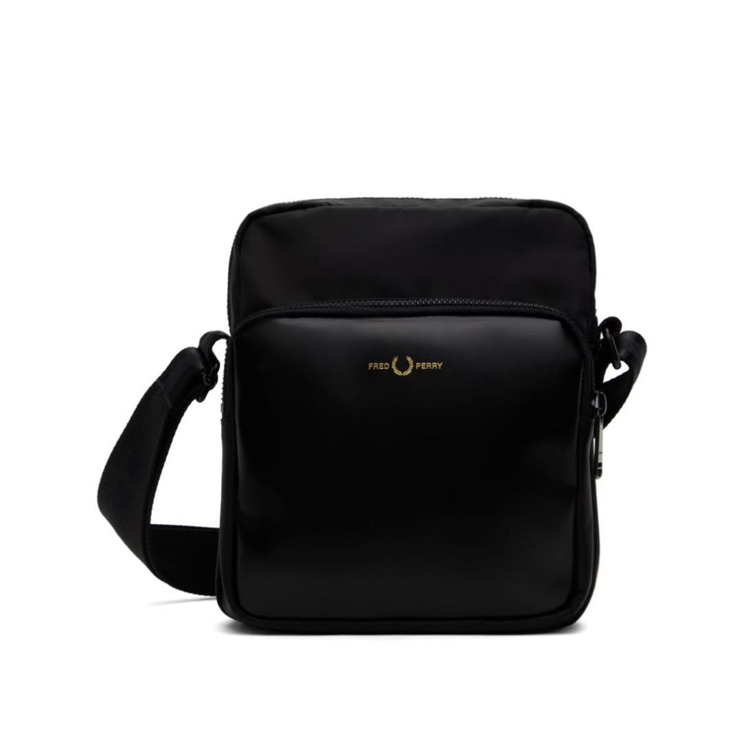 FRED PERRY フレッドペリー レザー ショルダーバッグ ブラック