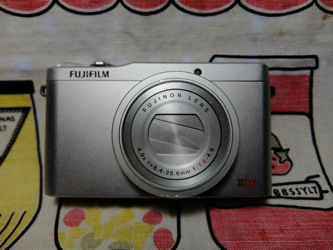 Fujifilm XQ1 シルバー ジャンク FUJIFILM Digital Camera XQ1 Silver F FX-XQ1S Excellent Japan
