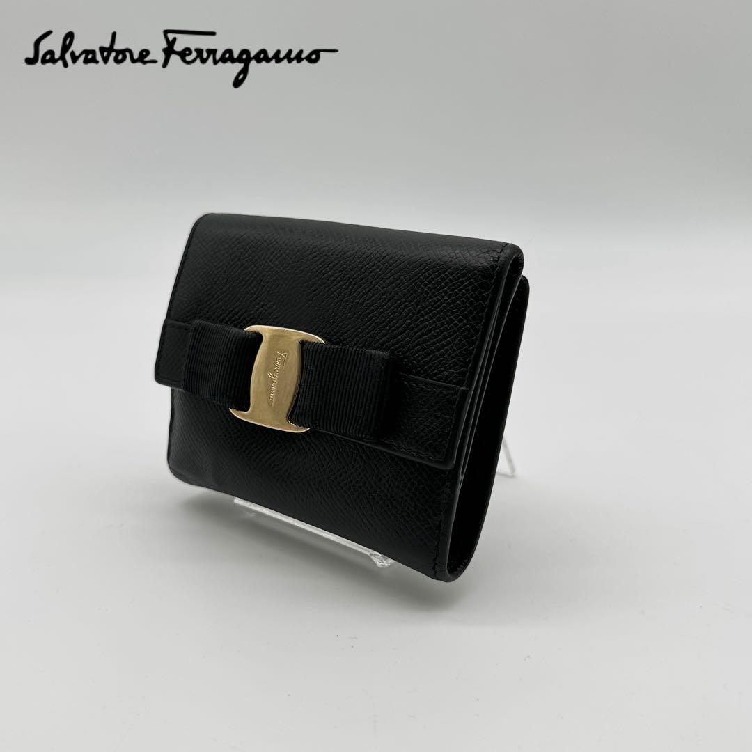 極美品 サルヴァトーレフェラガモ 二つ折り財布 ヴァラリボン ミニ コンパクト FERRAGAMO フェラガモ 財布 Ferragamo 二つ折り財布 ミニ財布