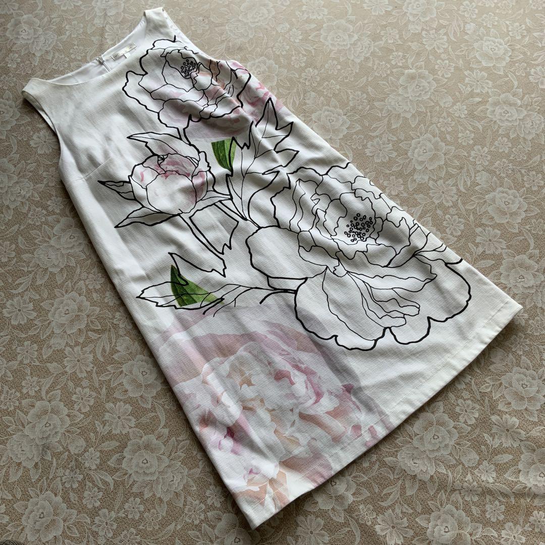 美品　ポールカ　涼しげ　水彩画フラワー柄ワンピース38白 美品 ポールカ 涼しげ 水彩画フラワー柄ワンピース38白 （楽天