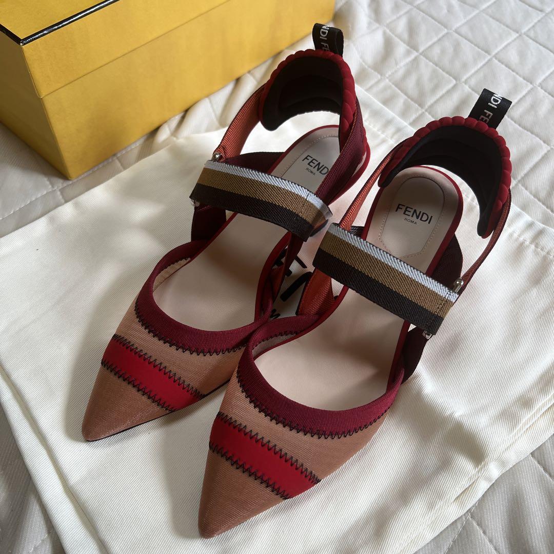 フェンディ FENDI コリブリ 35サイズ 赤 ブラウン（FENDI