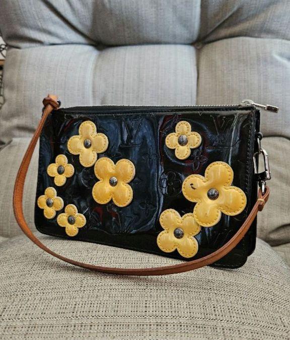 LOUIS VUITTON アクセサリーポーチ　フラワーレキシントン LOUIS VUITTON ルイ・ヴィトン フラワーレキシントン ヴェルニ