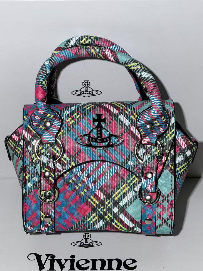 Vivienne Westwood★チェーンショルダーバッグ チェック柄 Vivienne Westwood☆チェーンショルダーバッグ チェック柄