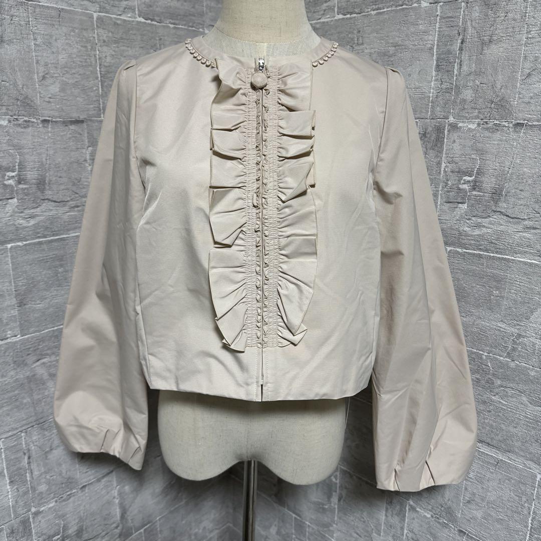 新品タグ　未使用　大きいサイズⅤ トゥービーシック　フリルボレロ L】UVショルダーフリルボレロ(トップス)｜TO BE CHIC(トゥー