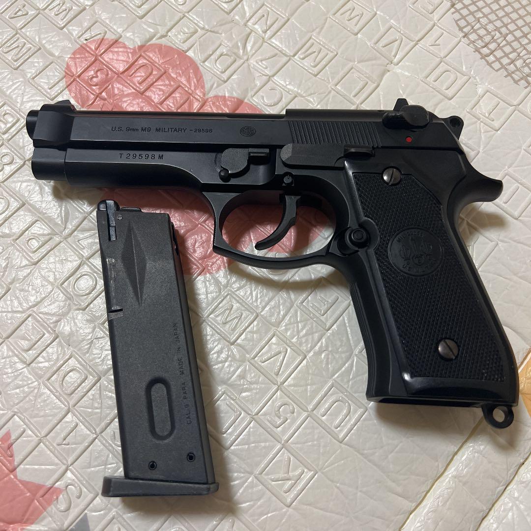 M92F マルイ　ステンレス　ロングマガジン付き　ガスブローバック　ガスガン 東京マルイ製M92f ロングマガジン、ケース付き （M92F クローム