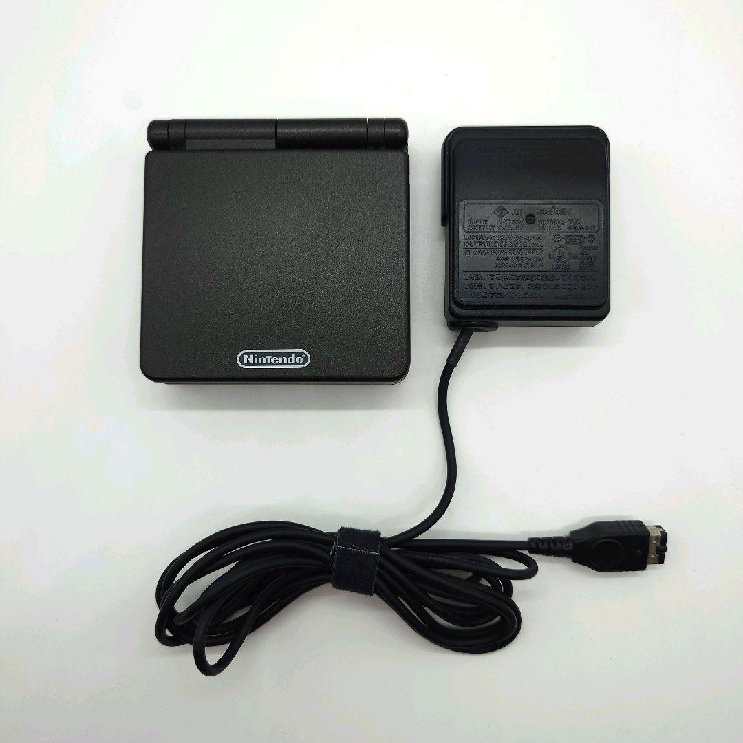 美品❗️ゲームボーイアドバンスSP  ブラックカラー　カセット・充電コード付き ゲームボーイアドバンスSP ブラック 充電ケーブル付 （動作確認