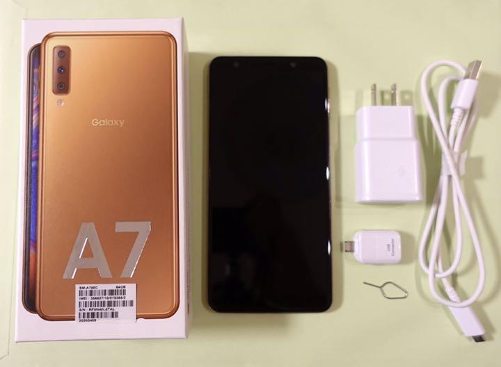専用ケースおまけ付き】Galaxy A7 ゴールド 64 GB SIMフリー