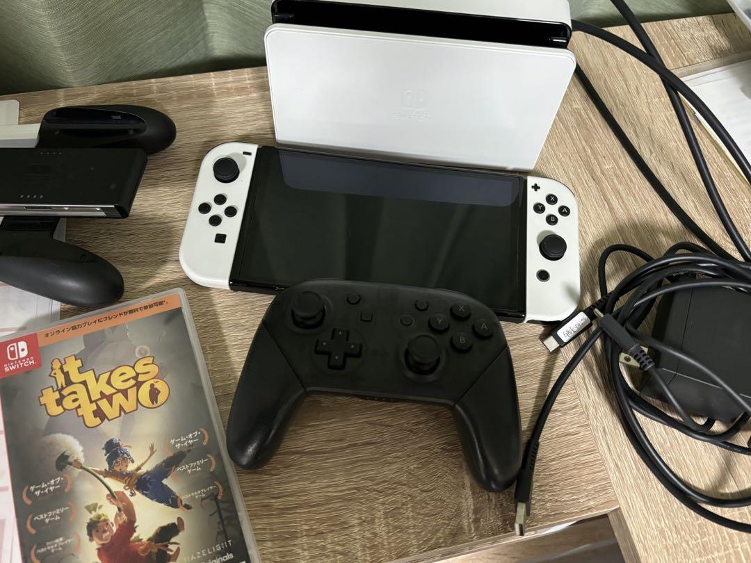 美品 おまけあり！Nintendo Switch 新型 有機ELモデル ホワイト