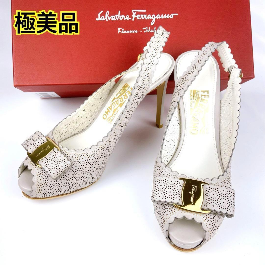 極美品 箱付Ferragamo カットワーク ピンヒール ヴァラ バックベルト 極美品 箱付Ferragamo カットワーク ピンヒール ヴァラ バック