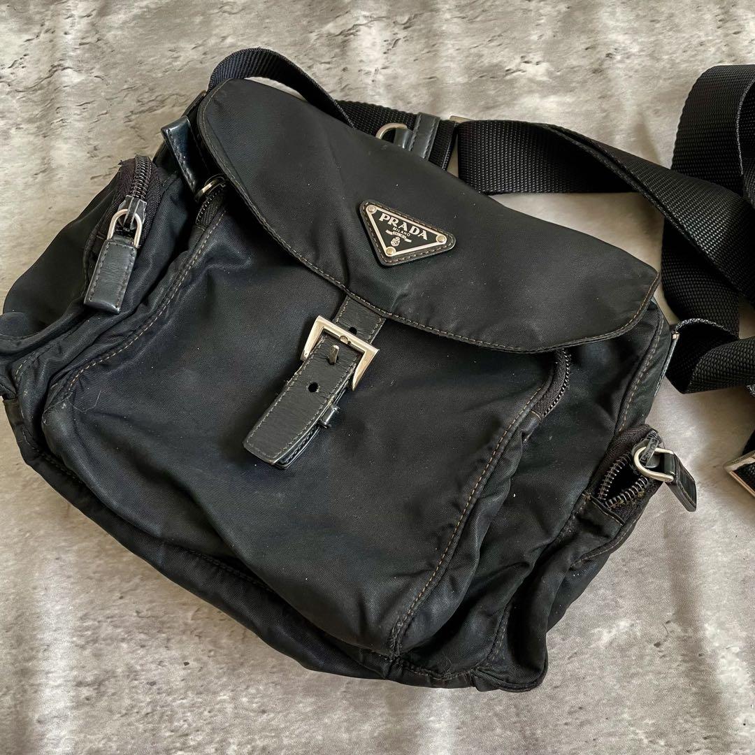 PRADA ナイロン ショルダーバッグ 三角ロゴ メッセンジャー