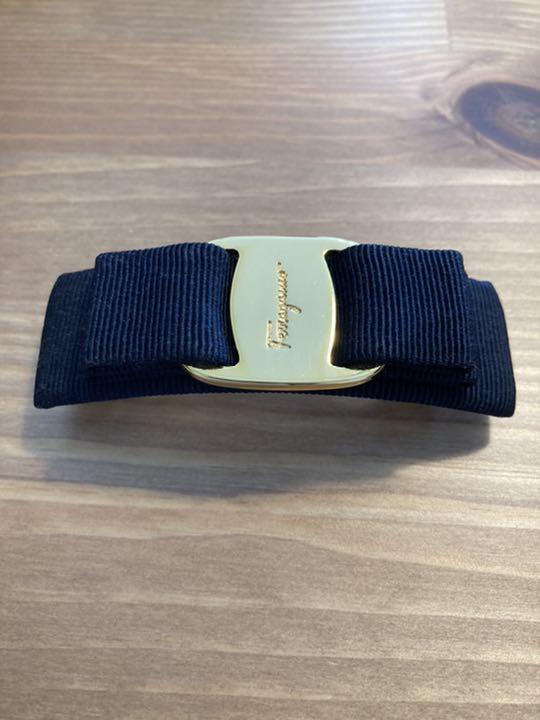 フェラガモ バレッタ 紺色 （SALVATORE FERRAGAMO ヴァラリボン