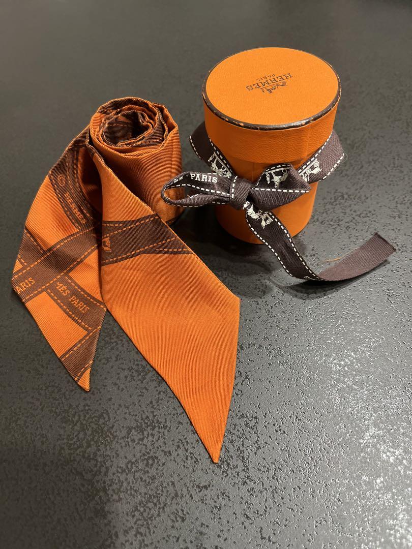 【美品】hermes エルメス　ツイリー　ボルデュック　リボン エルメス ツイリー リボン柄 ボルデュック オフワイト ブラウン