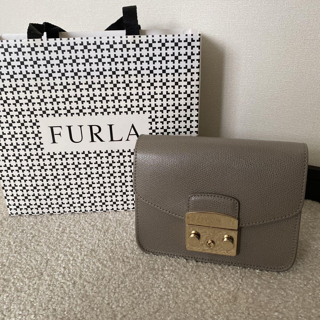 FURLA メトロポリス ハンドバッグ　グレージュ FURLA - FURLA ショルダーバッグ メトロポリス レザー グレーの