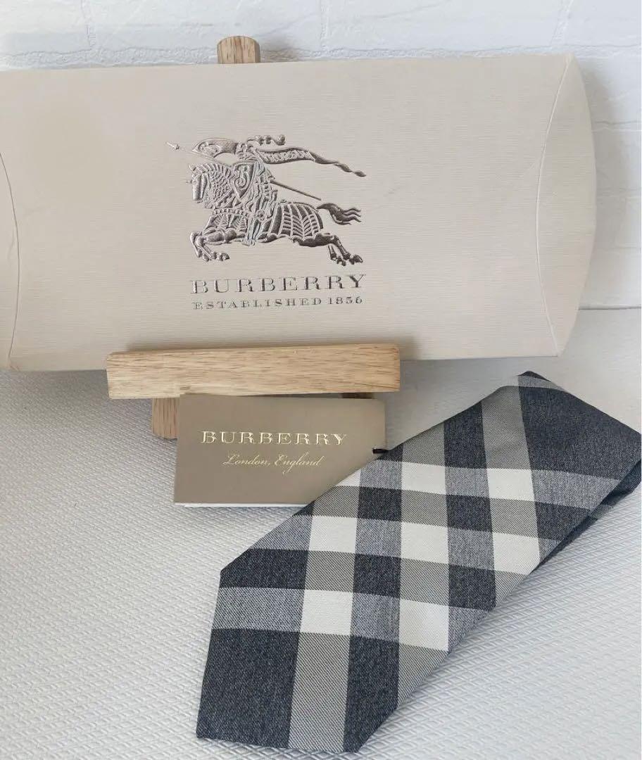 新品大人気】Burberry バーバリー ノバチェック 高級シルク