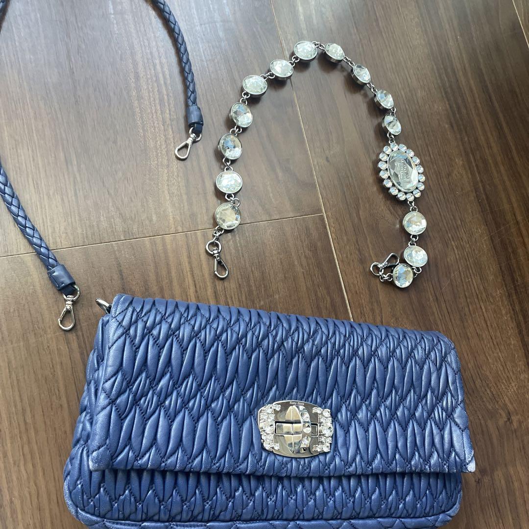 miumiu バック ブルー（ミュウミュウのバッグ「マテラッセレザー