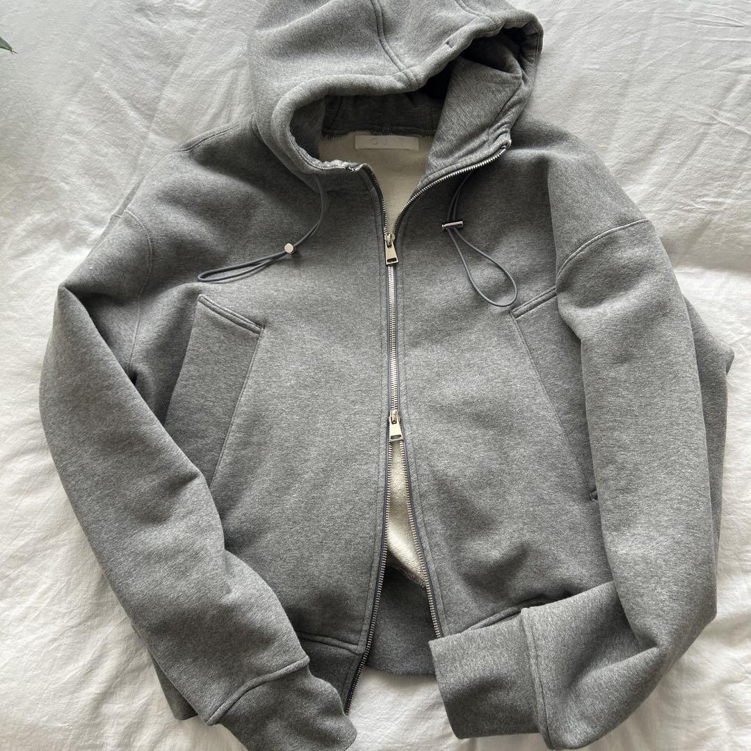 【関税込み】OUAT グレー Astro フーディ ASTRO PARKA | OUAT(オーユーエーティー) / トップス パーカー